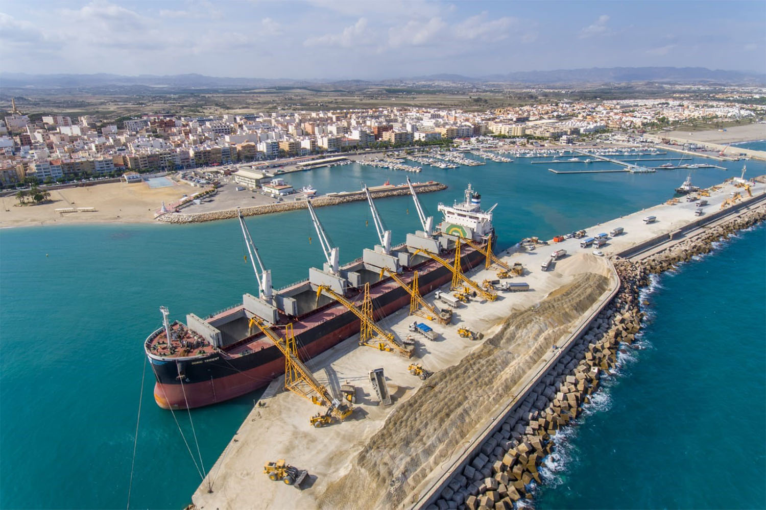 FOTO - CARGA BARCON AEREA